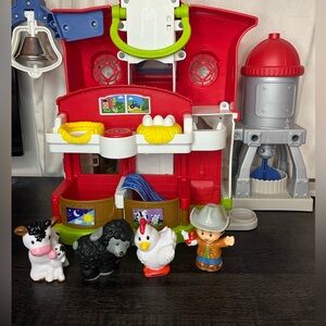 Little people barn and animals